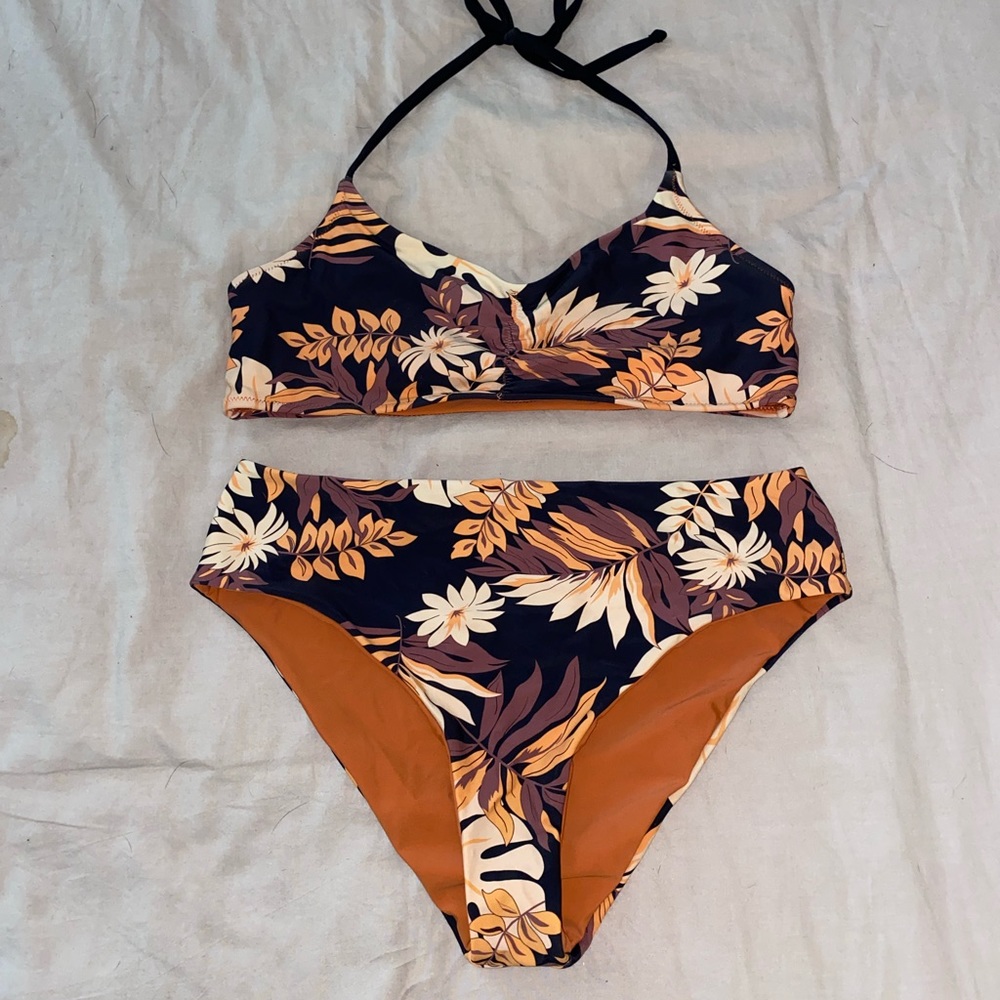 Bathing suit